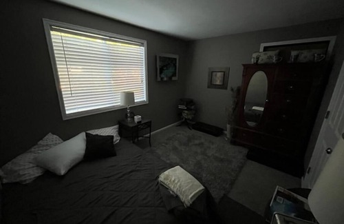 Auburn House | Inviting House for Unforgettable Moments with Family & Pets