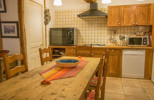 Arfons House | Family-Friendly Retreat with Pool and Ocean Views