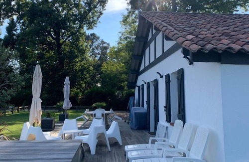 Soustons House | Private Pool Retreat with Ocean Views & 10/10 Guest Rating