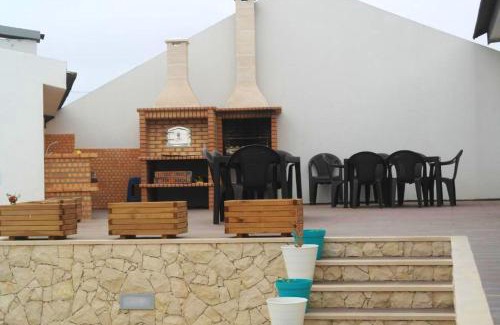 Atalaia House | Discover Atalaia: 4-Bedroom Retreat with Pool & Garden