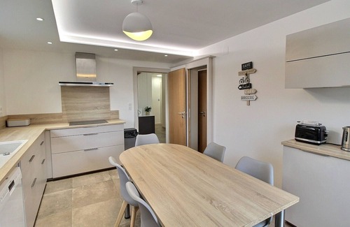 Colmar House | Spacious house in Colmar, 5 bedrooms, terrace, WiFi, free parking