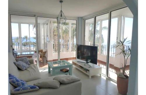 Aguadulce House | Spacious house in Roquetas de Mar, 140 m², shared pool
