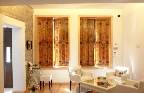 Paranhos House | Discover a Cozy 5-Bedroom Retreat with City Views in Porto