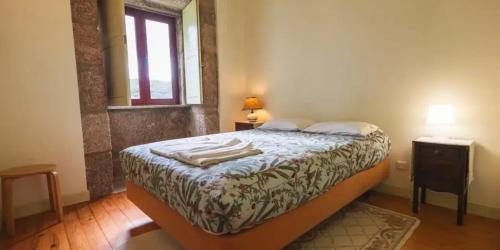 Maceira Apartment | Cozy Apartment in Cerdeira with Family-Friendly Amenities