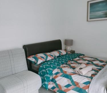 Leigh House | Discover Hope Serviced Accommodation: Family-Friendly Retreat
