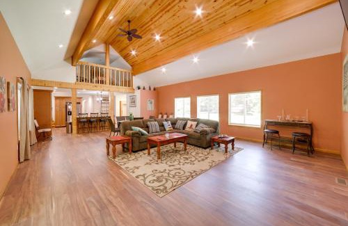 Harbert House | Ideal Getaway: Family-Friendly House Near the Beach!