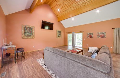 Harbert House | Ideal Getaway: Family-Friendly House Near the Beach!