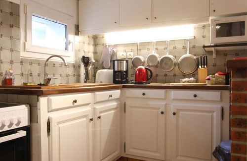 Saint-Marcouf Cottage | Spacious house with fireplace and terrace, near the beach