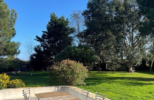 Locmaria House | Villa Locmaria: Perfect Family Retreat with Spa & Breakfast