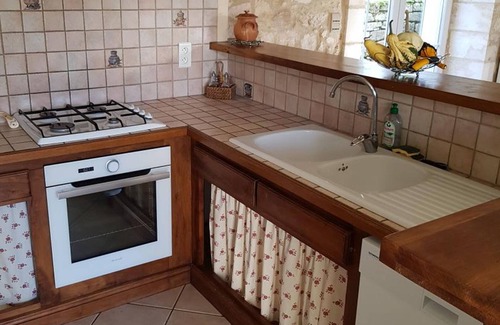 Jayac Cottage | Spacious house with garden in Jayac, 3 bedrooms
