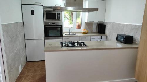 Touro House | Cozy 4-Bedroom House with Enclosed Garden in Touro