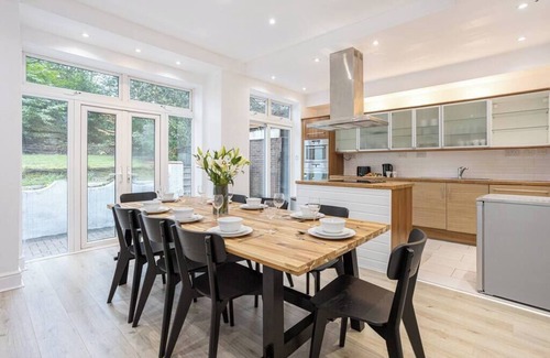 Manchester House | Convenient Home with Parking, Close to Heaton Park