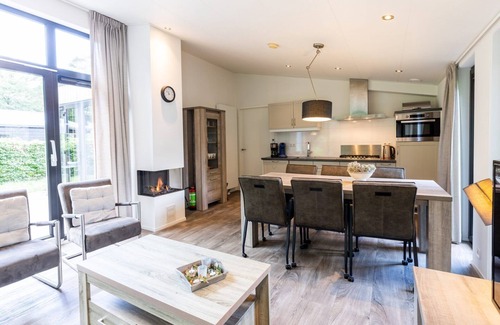 Wekerom House | Spacious Family-Friendly Retreat for Your Next Getaway