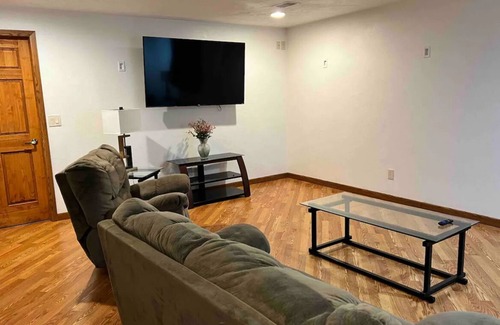 Larsen House | Tranquil Home with Yard & Hot Tub near EAA Grounds