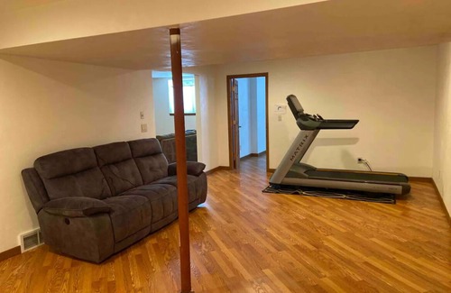 Larsen House | Tranquil Home with Yard & Hot Tub near EAA Grounds