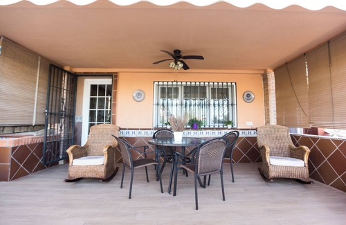 La Zubia House | Spacious house with pool