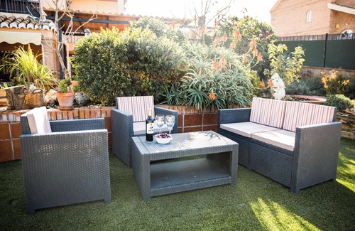 La Zubia House | Spacious house with pool