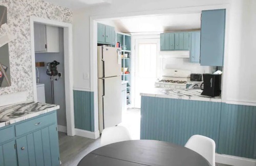 Oswego House | Ideal Long Stay Home with Parking & Family-Friendly Amenities