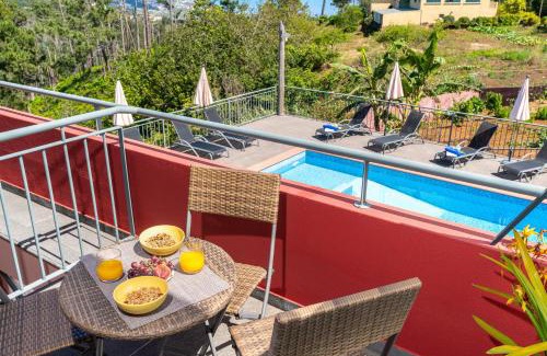Prazeres House | Spacious 9-Bedroom House with Private Pool Near Prazeres