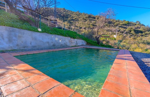 Malaga Cottage | Idyllic House with Ocean Views, 15 Minutes from Malaga