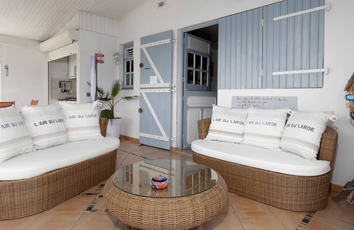 Le Diamant Cottage | Spacious housing facing the Diamant bay with beach 150m