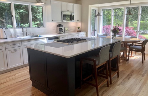 Sag Harbor House | Family-Friendly 5BR Home with Breathtaking Bay Views