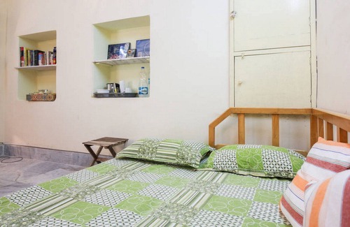 Ballygunge House | Ideal Stay with Kitchen, Breakfast & Prime Location