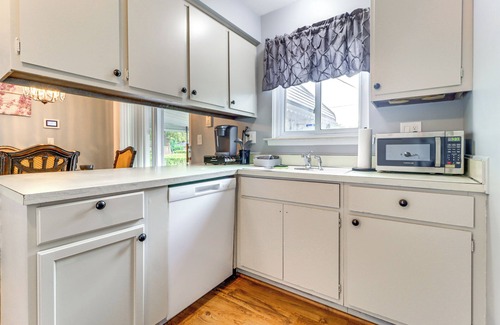 Inkster House | Spacious Inkster Home: Patio, Yard, 2 Living Areas