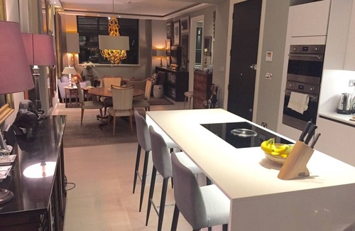 Southfield Apartment | Stylish Apartment with Exceptional 10/10 Guest Rating