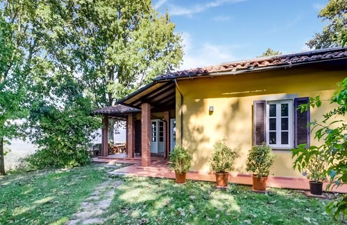Giugnano Villa | Spacious villa in Serravalle Pistoiese with a swimming pool