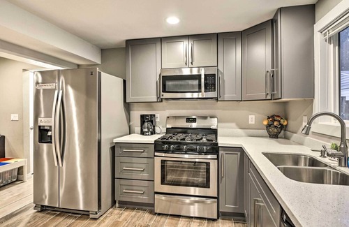 Kent House | Spacious Kent Home ~ 17 Mi to Dtwn Seattle!