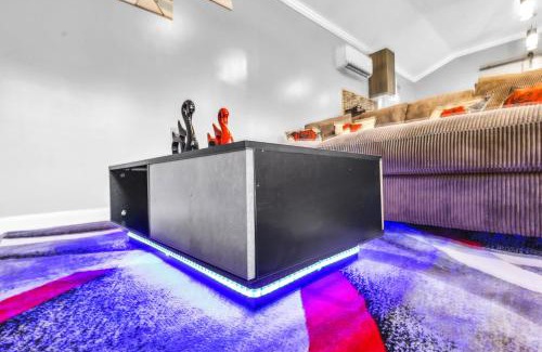 Athens Villa | Modern King Guesthouse: Your Ideal Private Retreat