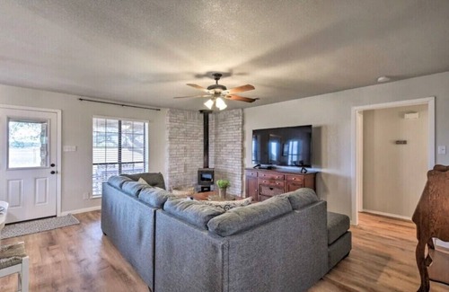 Lake Brownwood House | Idyllic Lakefront Retreat with Hot Tub & Family Amenities