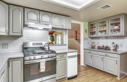 Granbury House | Family-Friendly Lake Granbury Retreat with Boat Dock Access