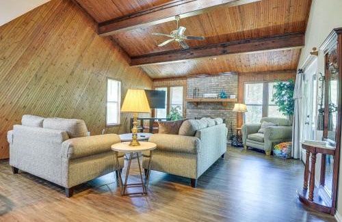 Granbury House | Family-Friendly Lake Granbury Retreat with Boat Dock Access