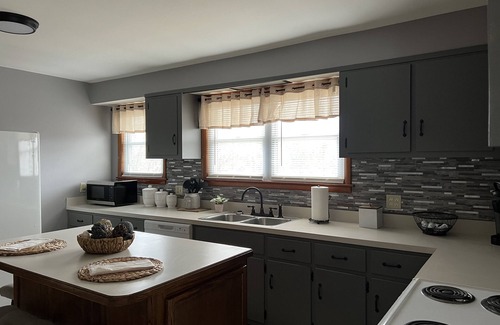 Monticello House | Cozy Lake House Retreat by Lake Cumberland - Guest Rated 9.8