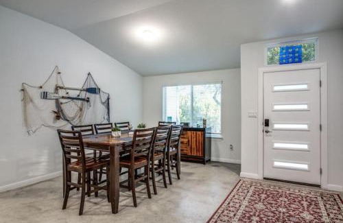 Lago Vista House | Lake Travis Getaway with Pool and Boat Parking