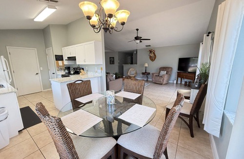 North Fort Myers House | Private Pool Retreat at Horizon Oasis with Lake Views