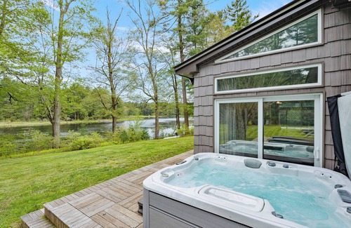 Forestburgh Villa | Exclusive Lakefront Home: Perfect for Families and Pets