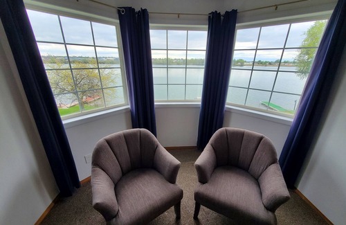 Moses Lake House | Lakehouse Retreat: Private Dock & Family-Friendly Amenities