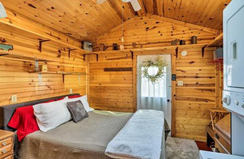 Lakeside House | Relaxing Lakeside Cottage Near Marblehead with Spa Access
