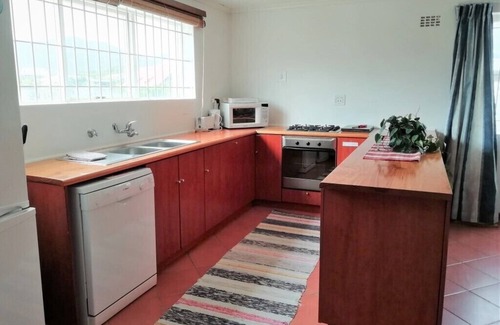 Pringle Bay House | Bright and Coastal Retreat Just Steps from the Beach