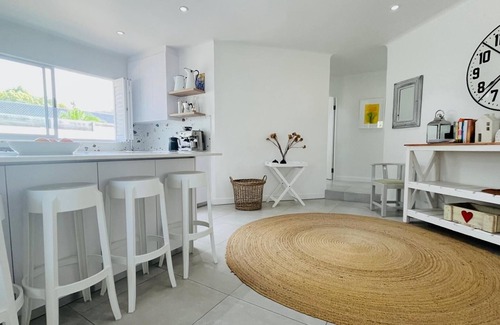Plettenberg Bay House | Spacious, light 6-sleeper coastal bungalow with pool Short walk to the beach