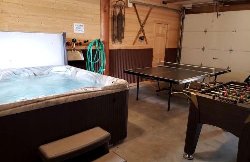 Island Park House | Spacious Log Cabin Retreat with Game Room & Hot Tub Near Island Park, Idaho