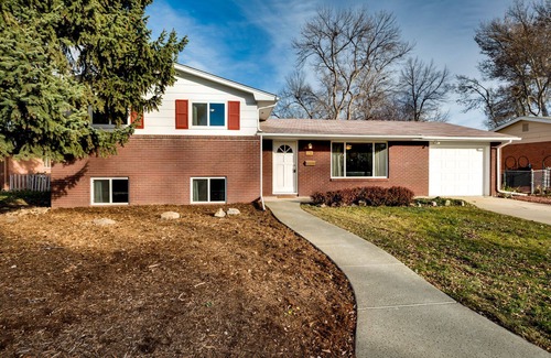 Longmont House | Delightful Longmont Retreat with Pool and Spa Amenities
