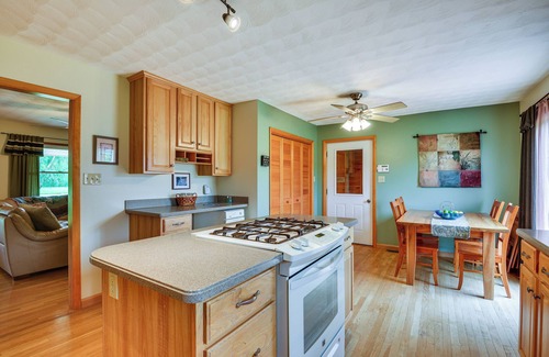 Lowville House | Pet-Friendly Lowville Retreat with Spa & Kitchen Access