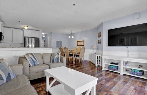 North Topsail Beach Condo | Oceanfront Villa Capriani: Guest Rated 9.8 with Pool & Kitchen