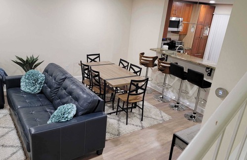 Clifton House | Relax and Enjoy at EU TH - Family Friendly Near IAD