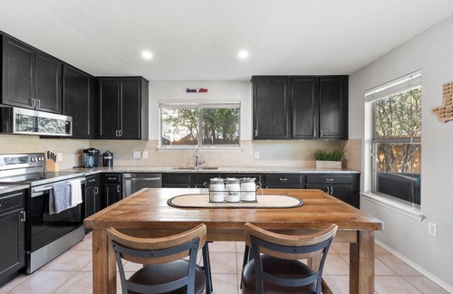 McKinney House | Impressive Austin Home | 10 Min to Downtown & Airport