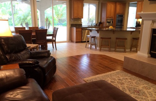 Santa Clarita House | Elite Home with Pool, Spa & Incredible Views - Rated 10/10